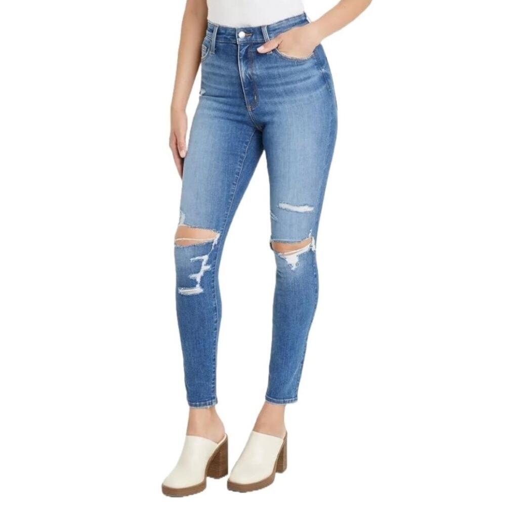 Universal Threads Medium Wash High-Rise Skinny Distressed Denim Jeans |‎ NEW!